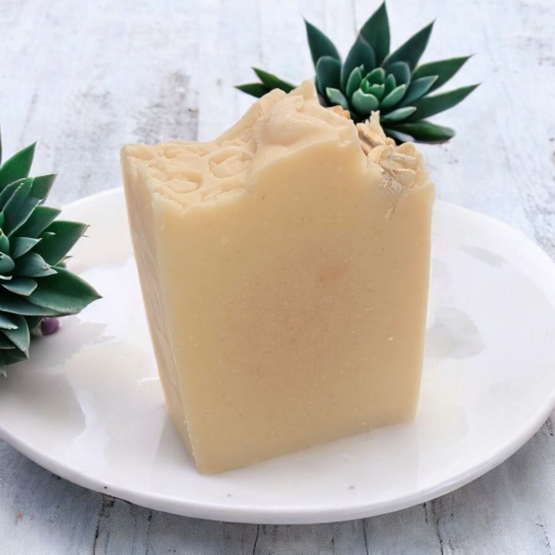 Oatmeal Milk & Honey Tallow Soap with Goat Milk – Sweet & Comforting Bar
